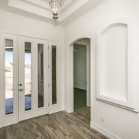 Breakers-Spacious Entry Breakers-Spacious Entry